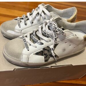 Golden Goose Superstar Sneakers leopard print star, golden heel tab